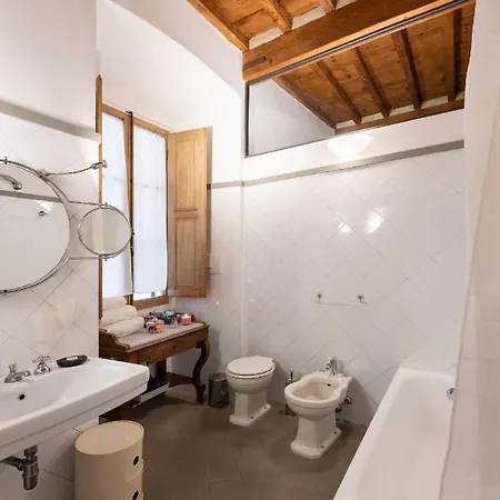 Santa Trinita - Flo Apartmán Florencie