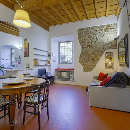 Santa Trinita - Flo Appartement *